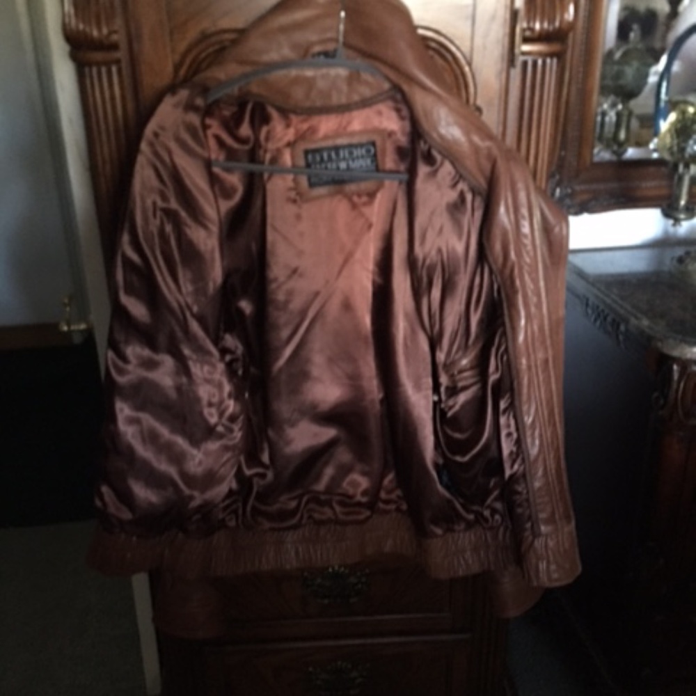 LEATHER JACKET - Picture 2 of 4